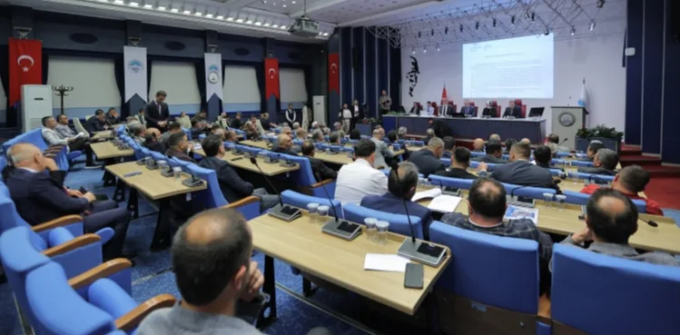 BÜYÜKŞEHİR MECLİSİ’NDE 82 MADDE KARARA BAĞLANDI