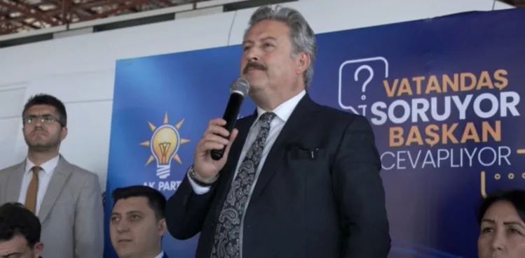 BAŞKAN PALANCIOĞLU MAKAMI YILDIRIM BEYAZIT MAHALLESİ’NE TAŞIDI