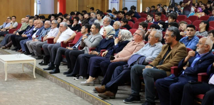 “SAKARYA TÜRKÜSÜ ŞİİRİM, KAYSERİLİDİR”
