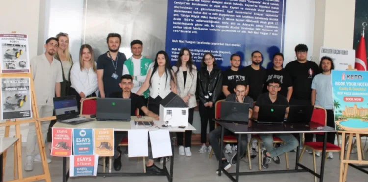 NNYÜ ÖĞRENCİLERİNDEN TEKNOLOJİK SERGİ