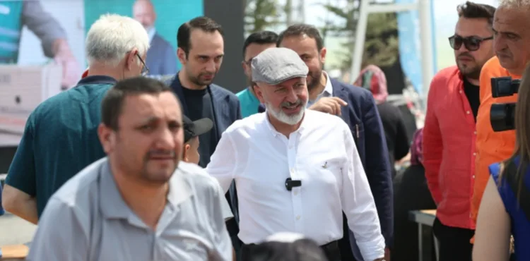 KOCASİNAN BELEDİYESİ’NİN KURBAN HİZMETİNDEN VATANDAŞ ÇOK MEMNUN