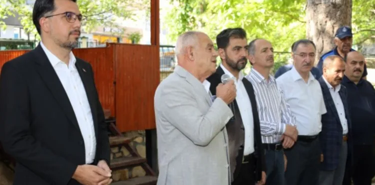 BAŞKAN ÖZTÜRK BELEDİYE PERSONELLERİ İLE BAYRAMLAŞTI