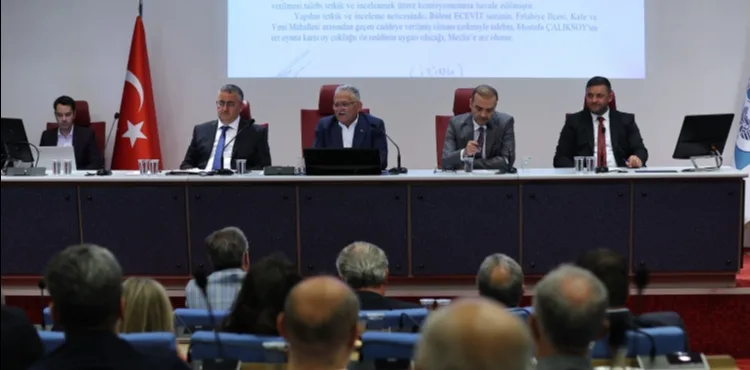 BÜYÜKŞEHİR MECLİSİ’NDEN KARTAL KATLI KAVŞAĞI PROJESİ İÇİN “ALTERNATİF YOL” KARARI
