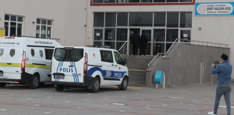 Gönül ilişkisi yaşadığı öğretmeni okulda silahla yaralayan kadına 8 yıl 4 ay hapis