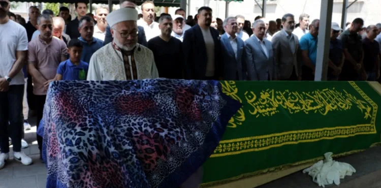 16 yıl önce şeker toplarken öldürülen Ahmet ve Dilruba'nın ablası, kene ısırması sonucu yaşamını yitirdi