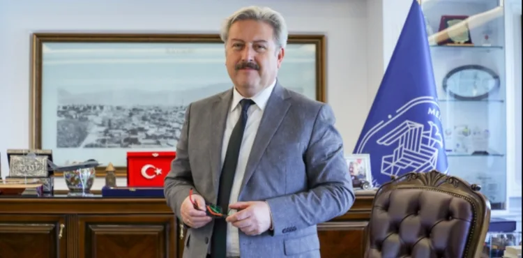 BAŞKAN PALANCIOĞLU BABALAR GÜNÜ’NÜ KUTLADI