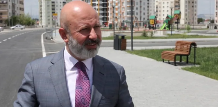 BAŞKAN ÇOLAKBAYRAKDAR: “OTOMATİK SULAMA SİSTEMİYLE HEM SUYU HEM ENERJİYİ KORUYORUZ"