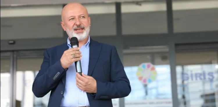 BAŞKAN ÇOLAKBAYRAKDAR: “ÇOCUKLARIMIZI AİLELERİYLE BULUŞTURACAK PROGRAMLARI ARTIRACAĞIZ”