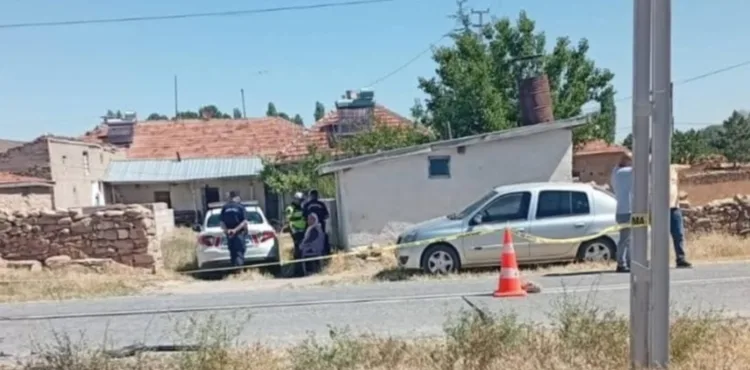Kayseri'de, otomobilin çarptığı 2 yaya öldü