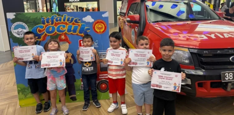 MİNİK İTFAİYECİLER KUMSMALL AVM’DE