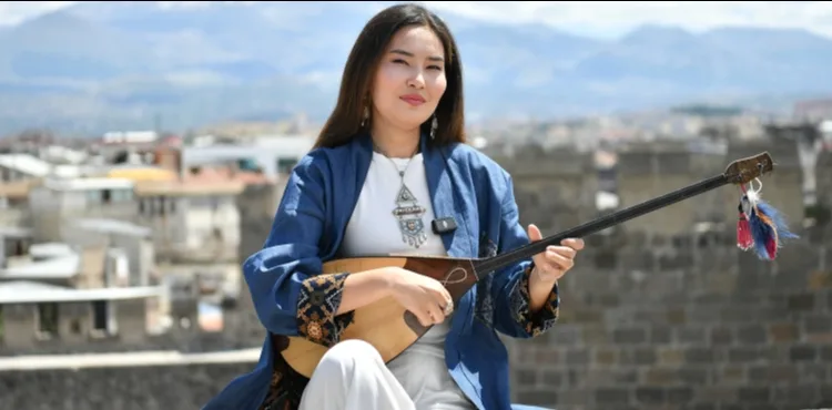 BÜYÜKŞEHİR İLE KAYSERİ KALESİ’NDE KAZAK EZGİLERİ YÜKSELDİ