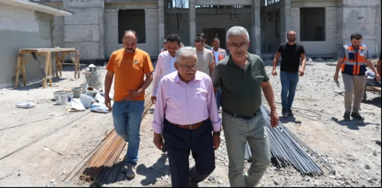 BAŞKAN BÜYÜKKILIÇ, BELEDİYE-HAYIRSEVER İŞ BİRLİĞİ ÖRNEĞİ MUHİTTİN BİRDAL CAMİİ ÇALIŞMALARINI İNCELEDİ