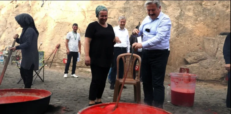 MELİKGAZİ'DE SALÇALAR KAYNAMAYA BAŞLIYOR!