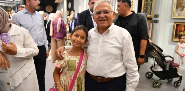 BAŞKAN BÜYÜKKILIÇ, KAYMEK YIL SONU SERGİSİ’Nİ AÇTI