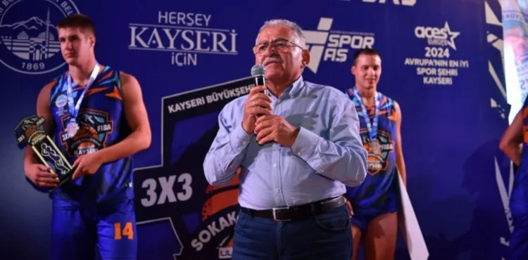 TÜRKİYE’DE BİR İLK: BAŞKAN BÜYÜKKILIÇ’TAN DÜNYA SOKAK BASKETBOLUNA KAYSERİ İMZASI
