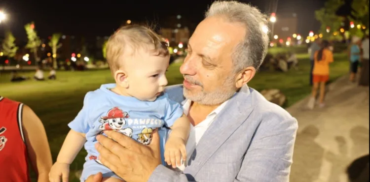 TALAS MİLLET BAHÇESİ’NDE YAZLIK SİNEMA KEYFİ