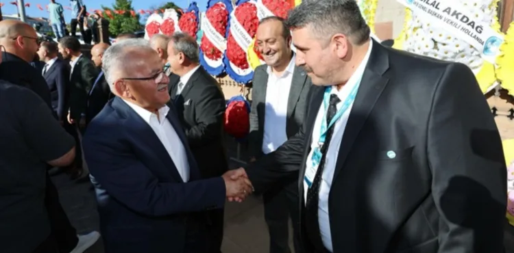 BAŞKAN BÜYÜKKILIÇ, AVRUPA’DAKİ KAYSERİLİLERLE GÖNÜL KÖPRÜSÜ OLACAK MERKEZİ AÇTI