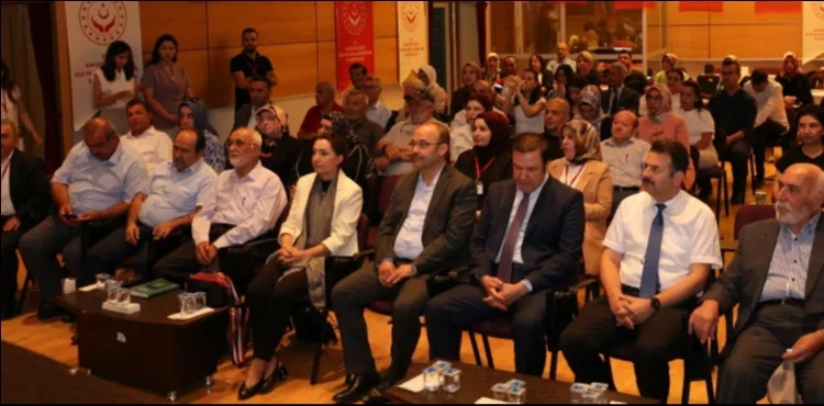 Yaşlılık Çalıştayı Kadir Has Kongre Merkezi’nde gerçekleştirildi.