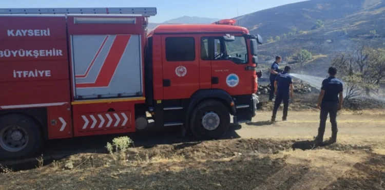 BÜYÜKŞEHİR İTFAİYESİ, KARDEŞ VE KOMŞU SİVAS’TAKİ YANGINI KONTROL ALTINA ALDI