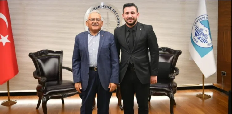 BAŞKAN BÜYÜKKILIÇ, HAFTANIN İLK İŞ GÜNÜNE ZİYARETÇİ YOĞUNLUĞU İLE BAŞLADI