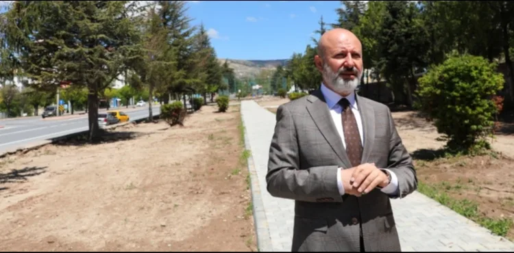 PARKLAR YENİLENİYOR, KOCASİNAN GÜZELLEŞİYOR