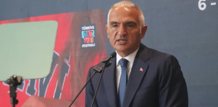 Bakan Ersoy: Silahların değil, şarkıların, türkülerin sesinin çıkmasını istiyoruz