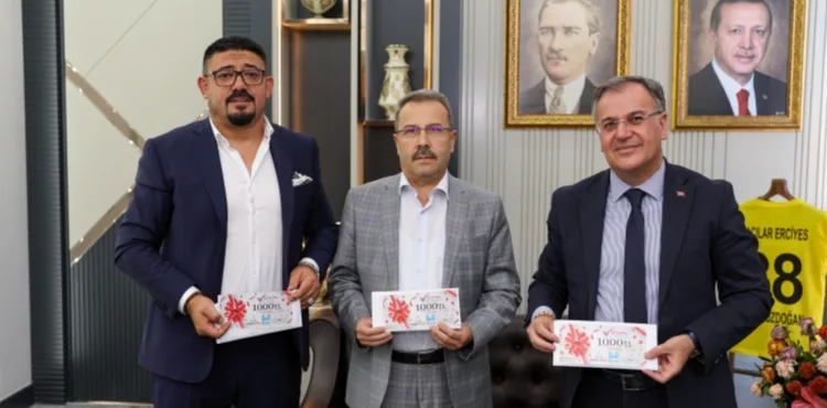 HACILAR'DA BELEDİYE VE İŞ DÜNYASI, EĞİTİME DESTEKTE EL ELE