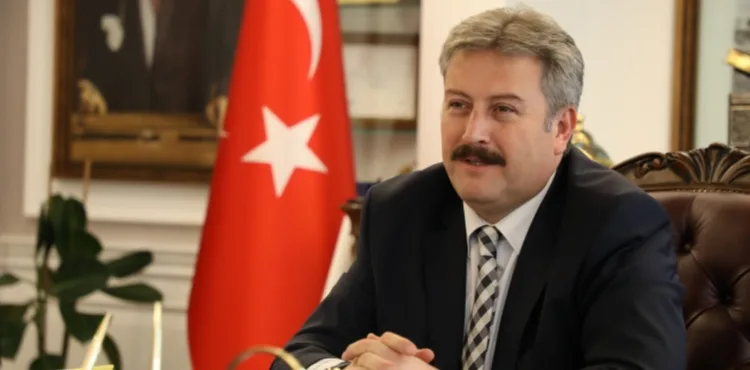 MELİKGAZİ BELEDİYESİ'NDEN 5 BİN ÖĞRENCİYE ÇANTA VE KIRTASİYE DESTEĞİ