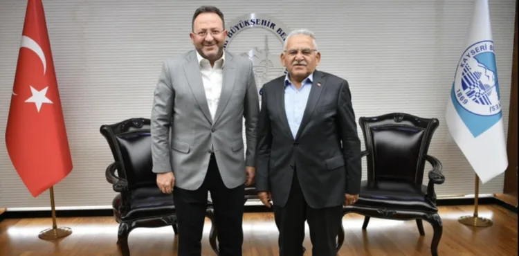 BAŞKAN BÜYÜKKILIÇ’A YOĞUN ZİYARETÇİ TRAFİĞİ