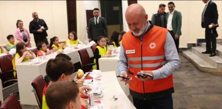 "DAHA TEMİZ ÇEVRE İÇİN DURMADAN ÇALIŞIYORUZ"