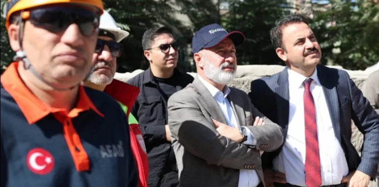 “DEPREM GERÇEĞİNİ UNUTMAYALIM, HER DAİM HAZIRLIKLI OLMALIYIZ”