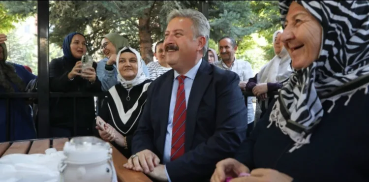 MELİKGAZİ BELEDİYESİ, BAHÇELİEVLER MAHALLESİNDEKİ PARKI YENİLEYEREK YAŞAM ALANINA DÖNÜŞTÜRDÜ