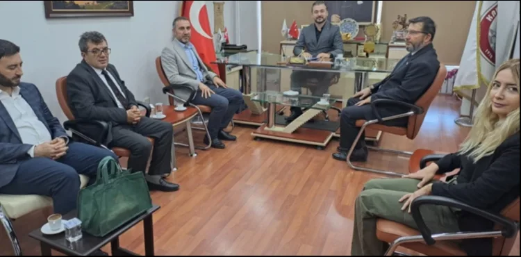 “SAĞLIKLI TOPLUM, YAŞANABİLİR TÜRKİYE İÇİN ECZACILARIMIZIN YANINDAYIZ”