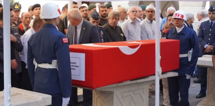 Hayatını kaybeden Kore gazisi, toprağa verildi