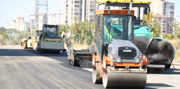 MELİKGAZİ BELEDİYESİ ESENTEPE MAHALLESİ’NDE ASFALT ÇALIŞMASI GERÇEKLEŞTİRDİ