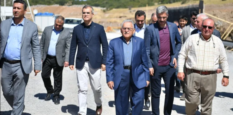 BAŞKAN BÜYÜKKILIÇ’TAN ERCİYES’E ULUSLARARASI STANDARTLARDA ATLETİZM PİSTİ PROJESİ
