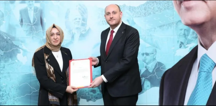 Başkan Özdoğan, Kayseri'nin ilk kadın ilçe başkanını tebrik etti