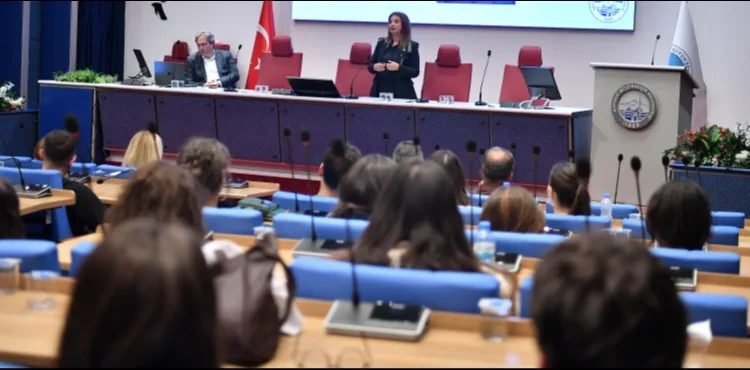 KAYSERİ BÜYÜKŞEHİR, TOBB ÜNİVERSİTESİ ÖĞRENCİLERİNE TARİHİ VE AFET RİSK AZALTMA PROJELERİNİ ANLATTI