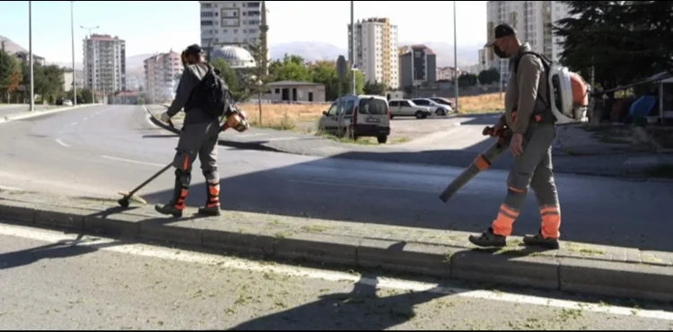 MELİKGAZİ'DE DAHA TEMİZ VE DÜZENLİ BİR İLÇE İÇİN GENEL SONBAHAR TEMİZLİĞİ BAŞLADI