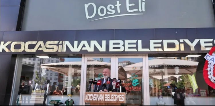 “HİZMET ETMEK, GÖNÜLLERE DOKUNMAKTIR.”