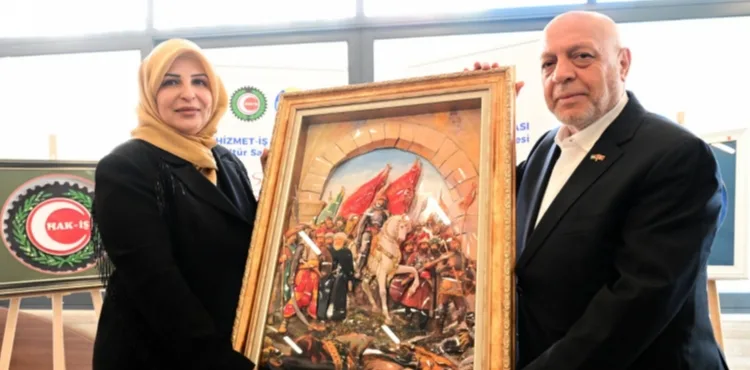 Kayserili El Sanatları Sanatçısı Emine Özdemir Ankara'da Sergi Açtı
