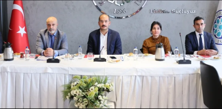 Kayseri Ticaret Odası ile SGK İş Birliğinde Bilgilendirme Toplantısı Düzenlendi