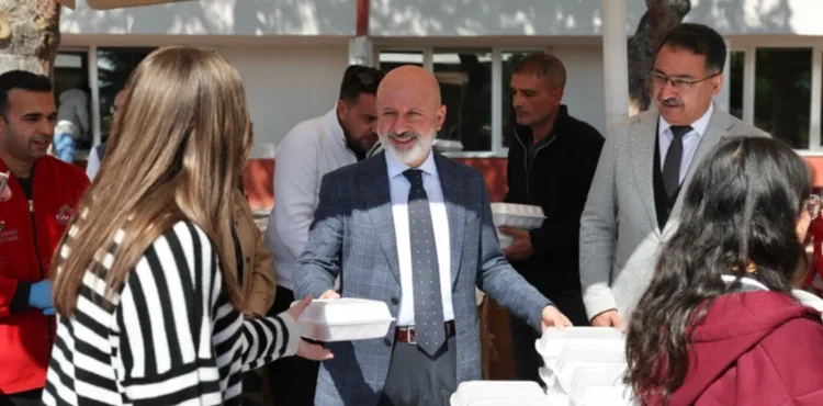“GENÇLERİMİZİN GÜCÜYLE GELECEĞİN TÜRKİYE’SİNİ İNŞA EDİYORUZ”