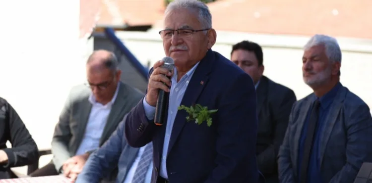 BÜYÜKKILIÇ’TAN 12 MİLYON TL’LİK İÇME SUYU YATIRIMI YAPILAN YAHYALI’YA ZİYARET