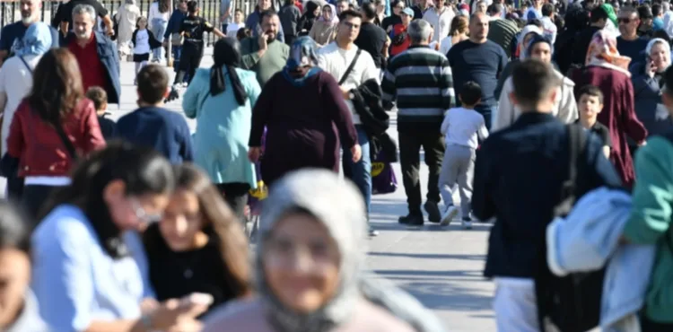 BÜYÜKŞEHİR'İN YOĞUN İLGİ GÖREN 7. BİLİM FESTİVALİ'NE VATANDAŞLARDAN ÖVGÜ