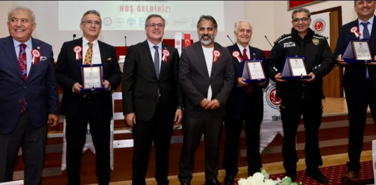 BAŞKAN ÖZDOĞAN: "SPOR; SAYGI, KARDEŞLİK VE DAYANIŞMA KÜLTÜRÜDÜR"