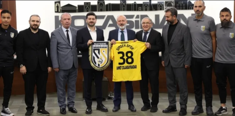 KOCASİNAN ŞİMŞEKSPOR’DAN KAYSERİ PROTOKOLÜNE ANLAMLI ZİYARET