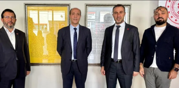 SAADET PARTİSİ KAYSERİ İL BAŞKANI ERDAL ALTUN’DAN KALİGRAFİ SERGİSİ AÇILIŞINA ANLAMLI ZİYARET