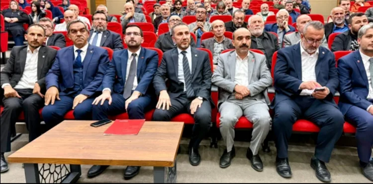 “Siyaset hatıralar albümü değildir!”