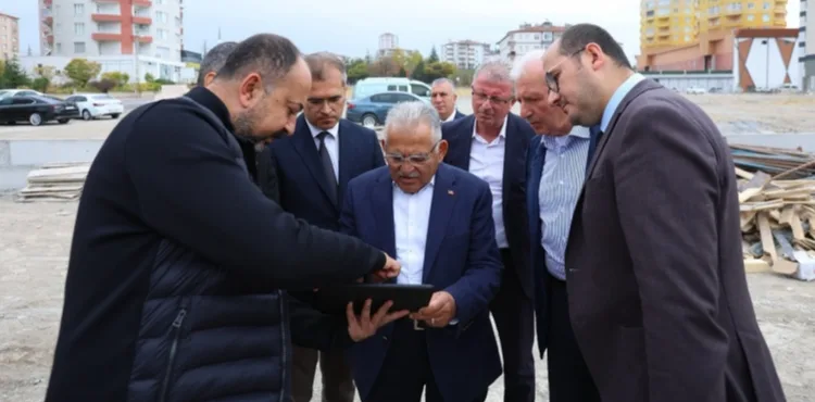 BÜYÜKKILIÇ’TAN GÖKKENT MAHALLESİ’NDE HAYIRSEVER İŞ BİRLİĞİNDEKİ OKUL İNŞA ÇALIŞMALARINA İNCELEME